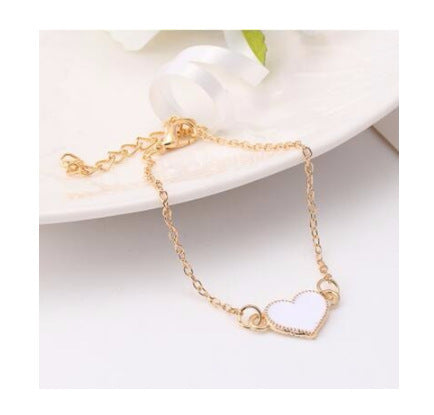 Europe and America Hot Sale Specials Clover Love Bracelet Female Yiwu Jewelry Item Ornaments Manufacturer