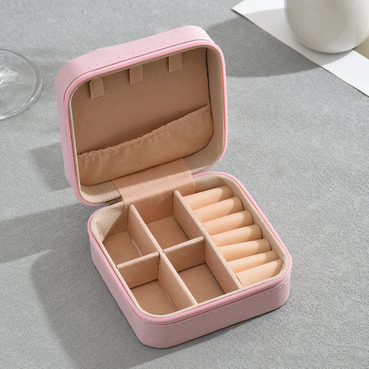 Home Travel Earrings Necklace Storage Case for Women Ring Organizer PU Leather Display Case Mini Jewelry Storage Box Portable