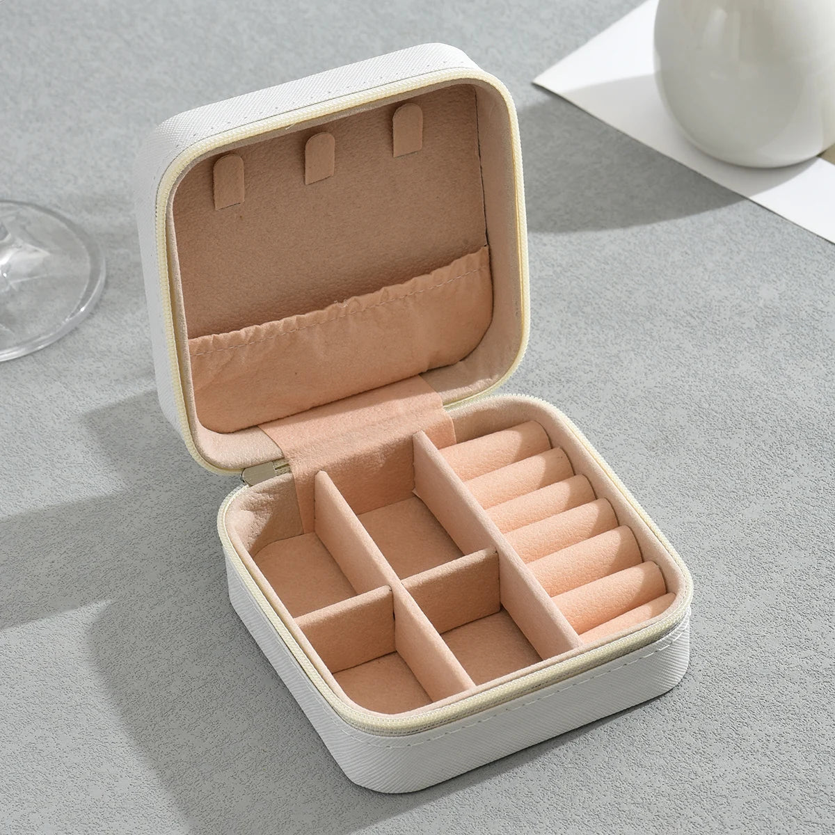 Home Travel Earrings Necklace Storage Case for Women Ring Organizer PU Leather Display Case Mini Jewelry Storage Box Portable