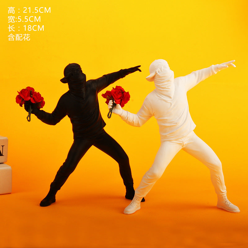 Zhuozhihua Banksy Throwing Flower Boy Ornament Creative Light Luxury Living Room Art Figure Sculpture Home Decorations