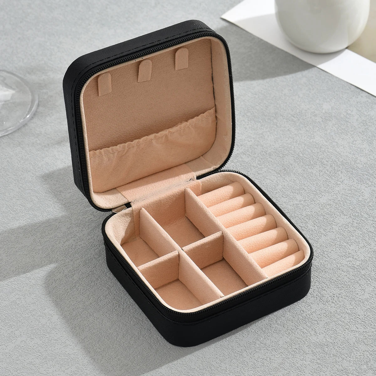 Home Travel Earrings Necklace Storage Case for Women Ring Organizer PU Leather Display Case Mini Jewelry Storage Box Portable