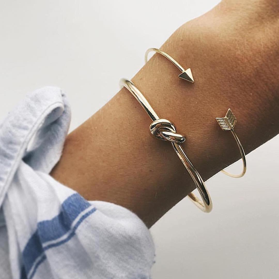 2024 Japanese and Korean fashion new women's arrow knotted open bracelet set big street shooting Europe and the United States wholesale