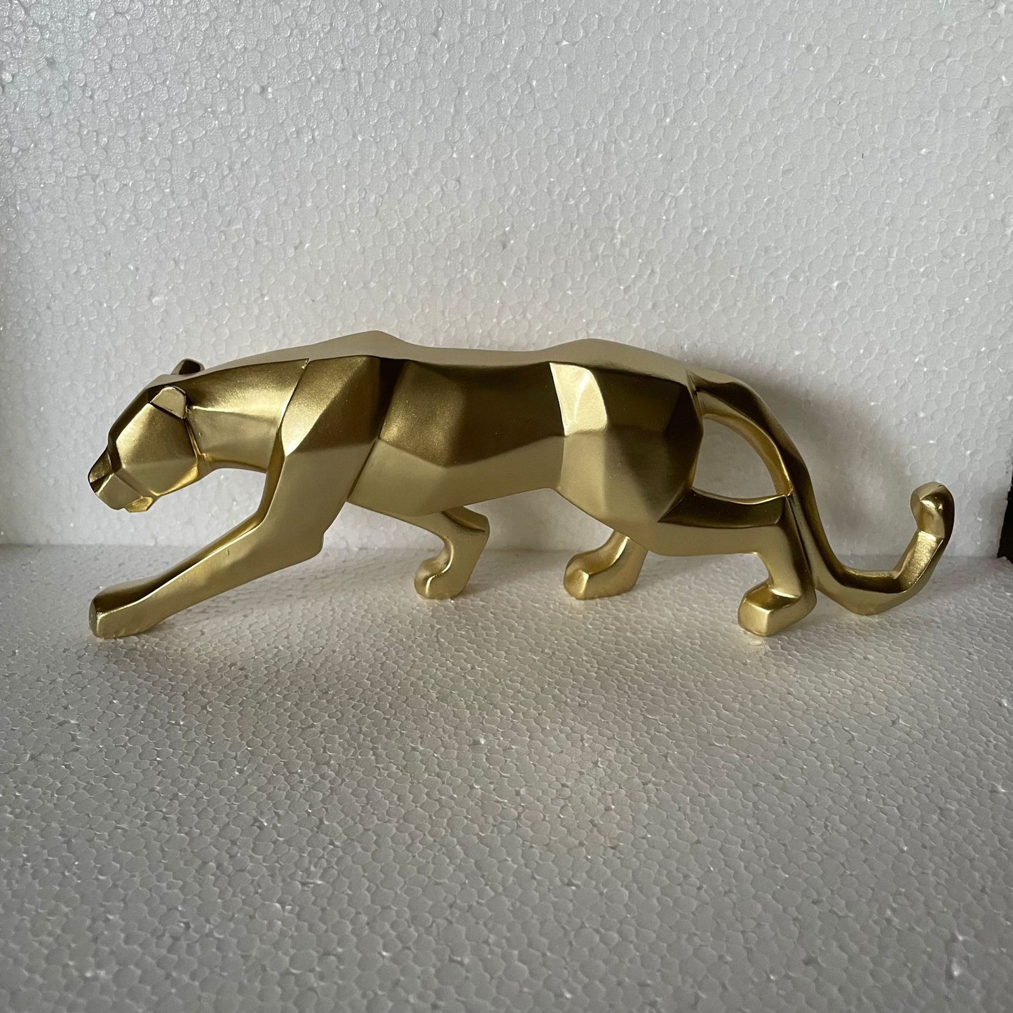 Creative Geometric Cheetah Ornament Sectional Animal Living Room Entrance Bedroom Decoration Home Decoration Resin Crafts