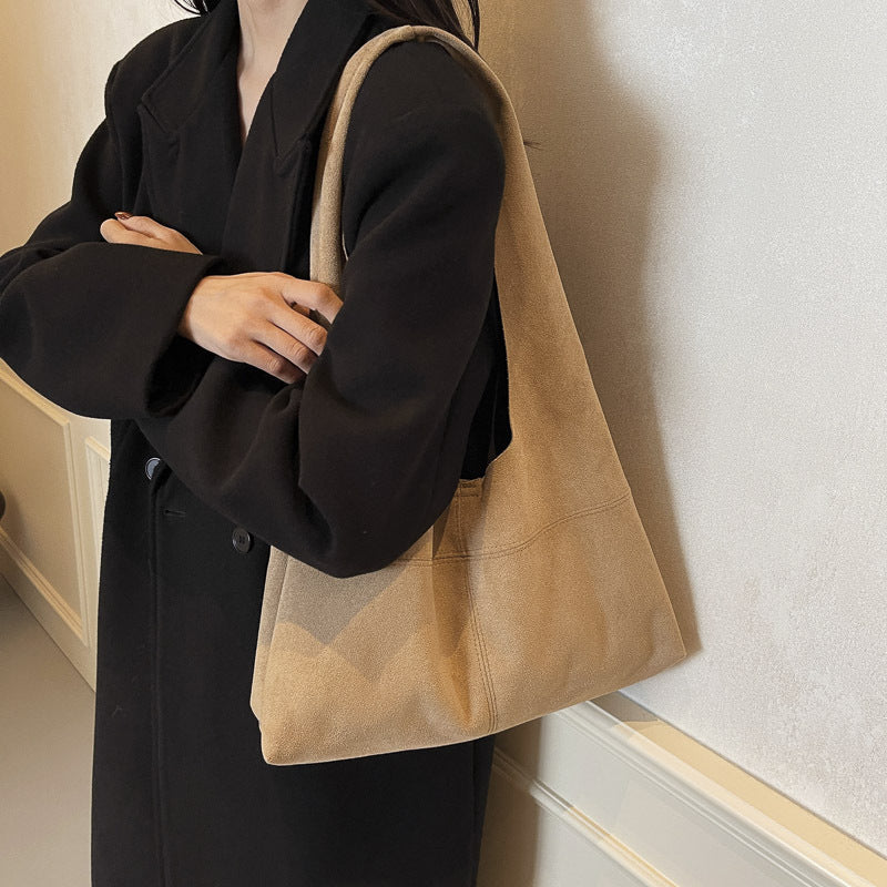 Casual personality large capacity autumn and winter suede retro style high-end one-shoulder underarm women's bag mother-and-child tote bag